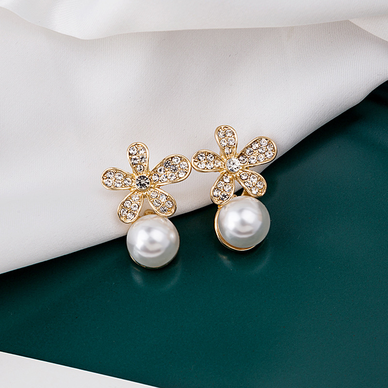

Stud Fashion Simulated Pearl Earrings Cute Crystal Blossoms Flower For Women Zircon Female Jewelry E2963-5