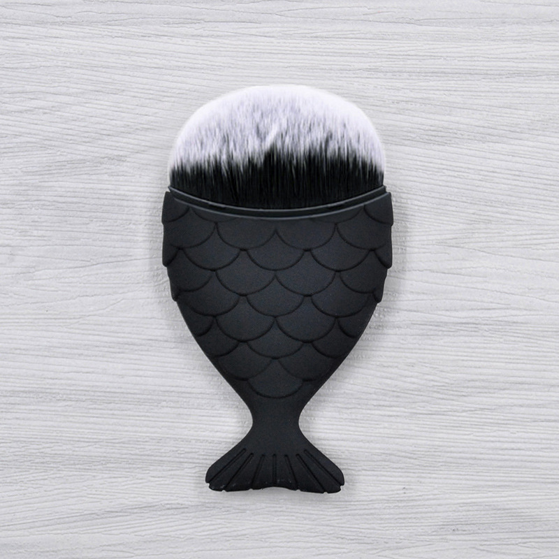 

Mermaid Mini Makeup Brush Single Larvae-Shaped foundation brush