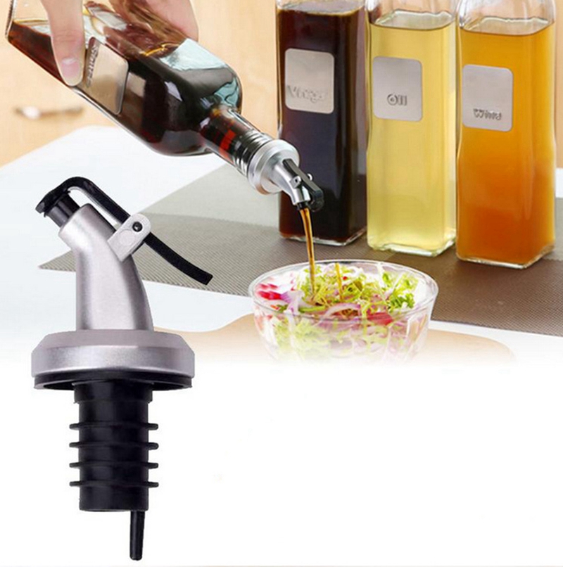 

New Wine Spout Pourer Kitchen Gadgets Olive Oil Soy Sauce Liquor Dispenser Rubber Cork Leak-proof Sealer Bottle Stopper Bar Tool DBC BH4073
