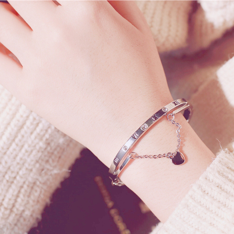 

Red Bracelet INS Net New Korean Version Bracelet Simple Student Close Friend of Sen Department All Kinds Ancient College Style