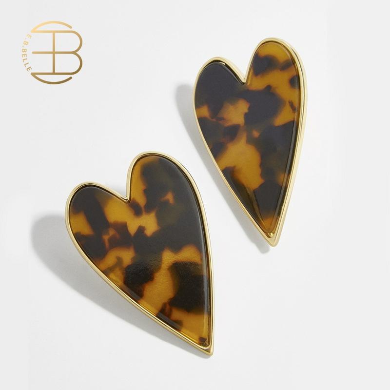 

2020 New Lady's Vintage Leopard Acetic Acrylic Heart Stud Earring Fashion Acrylic Statement Earrings For Women Accessories