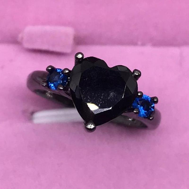 

1 PCS Trendy Heart-Shape Black Blue Color Charm Goth Ring For Women Crystal Zircon Wedding Finger Female Couple Anniversary Gift