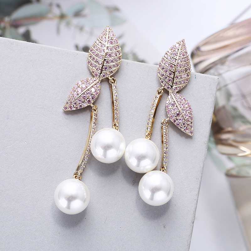 

Luxury Leaf with Pearl Drop Earrings Beautiful CZ Stone Paved Fashion Bride Jewelry Women Gift XIUMEIYIZU Brass Plating Earrings