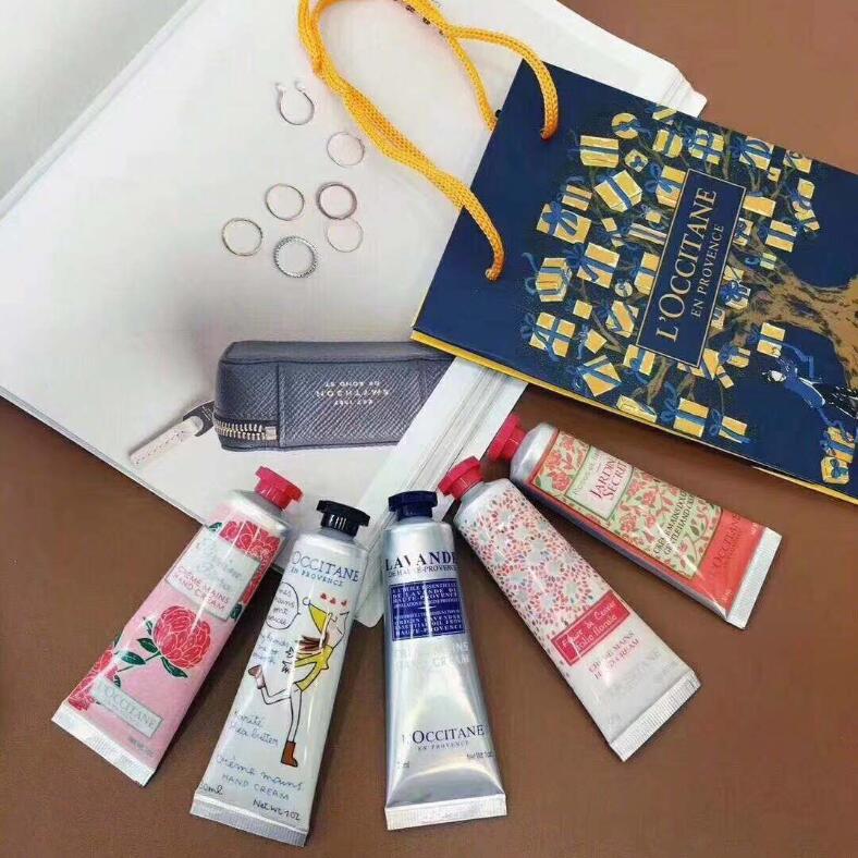 

Christmas gift hand cream Iron box gift set assembly gift bag Spring Earth hand cream 30ml*5 moisturizing skin care free shipping