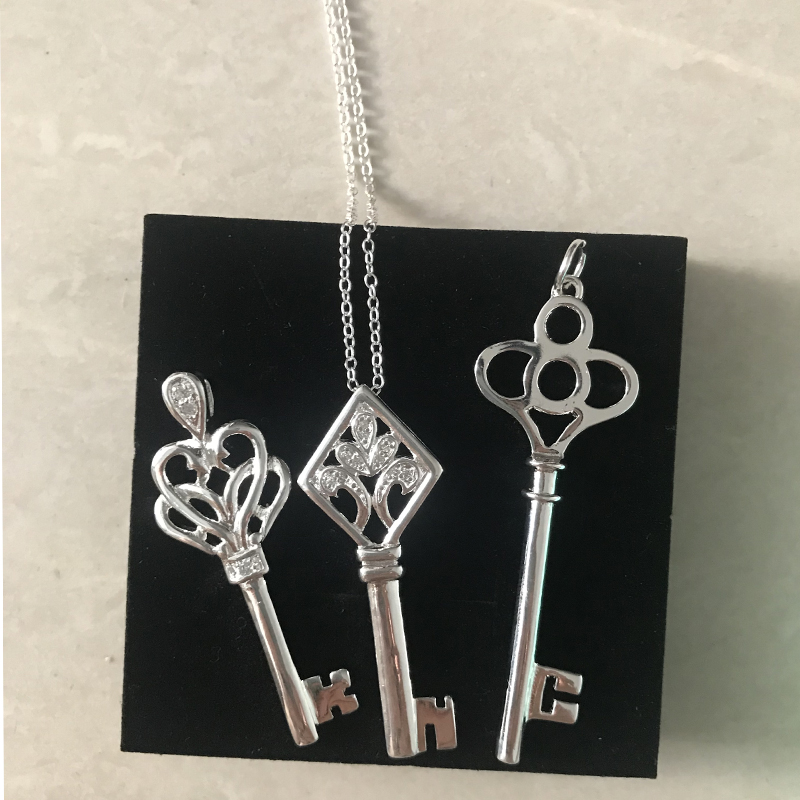 

3 Styles Key Pendant Necklace Women Key Shape Chain Necklace High Quality Jewelry for Gift Party