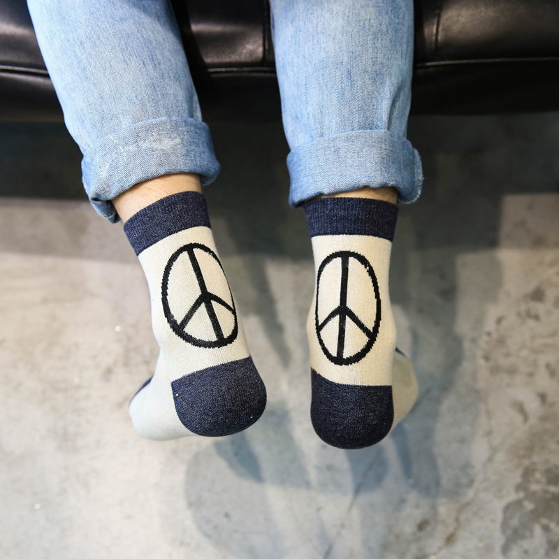 

High Quality Men Socks Cotton Peace Logo fashion trend Casual Suitable for all seasons Excellent Quality Breathable Men Socks, Random delivery