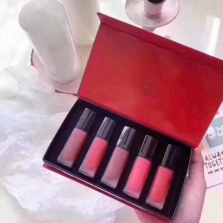 

2021 Christmas Lip Gloss Collection in 5pcs Liquid Lipstick Gift Set Red Heart Boxed Moisturizing Shimmer Lipgloss Makeup Kits Free Shiping, Mixed color