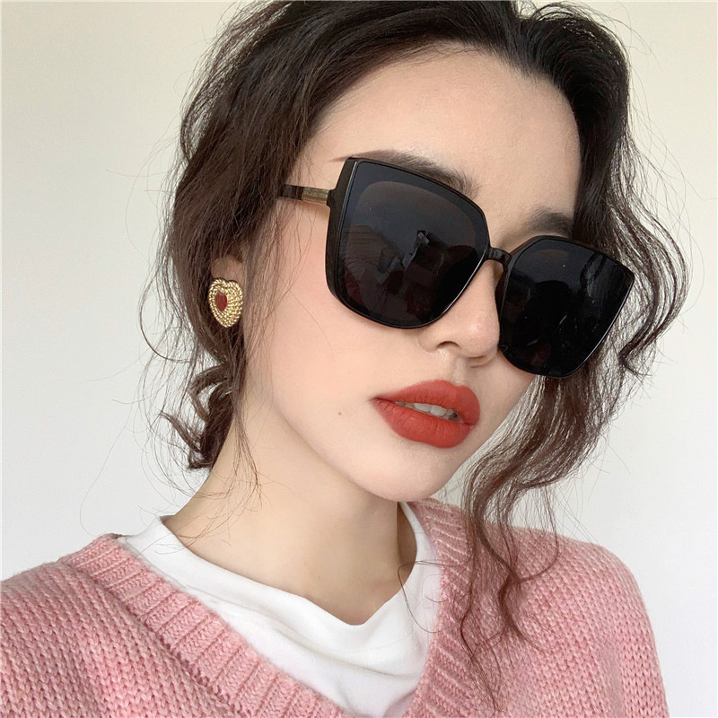 

Oversized Bow Shape Cat Eye Women Sunglasses Vintage Retro Sexy Chic Sun Glasses Female Big Frame 2020 Brand Shades Black White