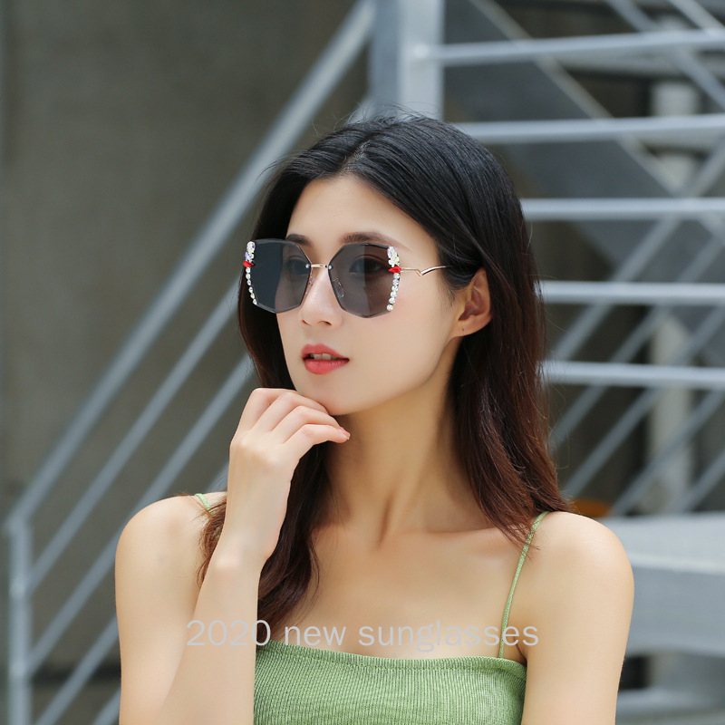 

2020 Vintage Oversized Square Colorful Diamond Sunglasses Women Luxury Crystal Fashion Sun Glasses For Female Rhinestone UV NX