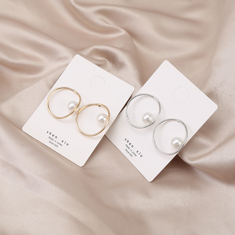 

Golden Silver Plated Silver Needles White Simulated Pearl Twisted Round Simple Geometry Retro Alloy Hoop Earrings for Women