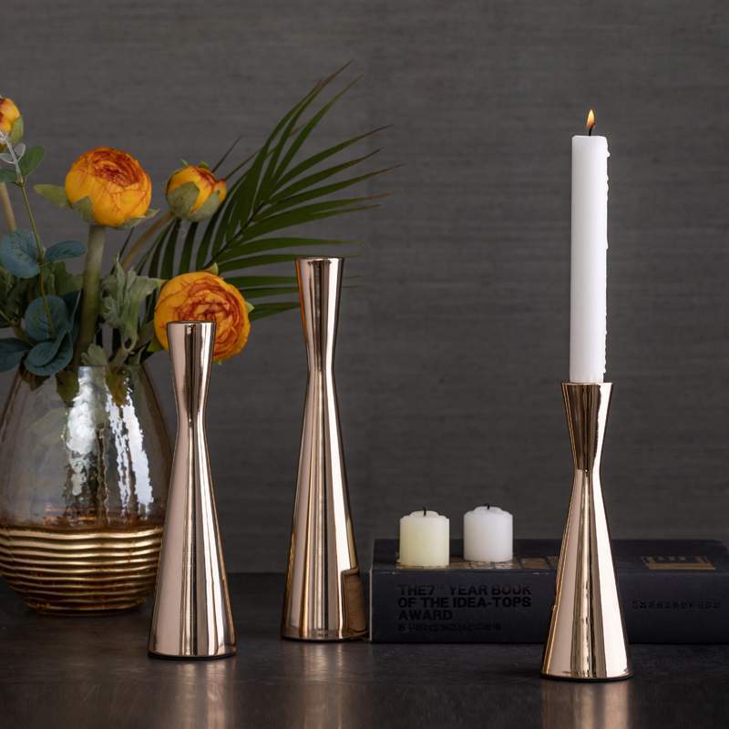 

Nordic simple metal wrought iron candle holder three-piece model room restaurant romantic wedding decoration high-end decoration
