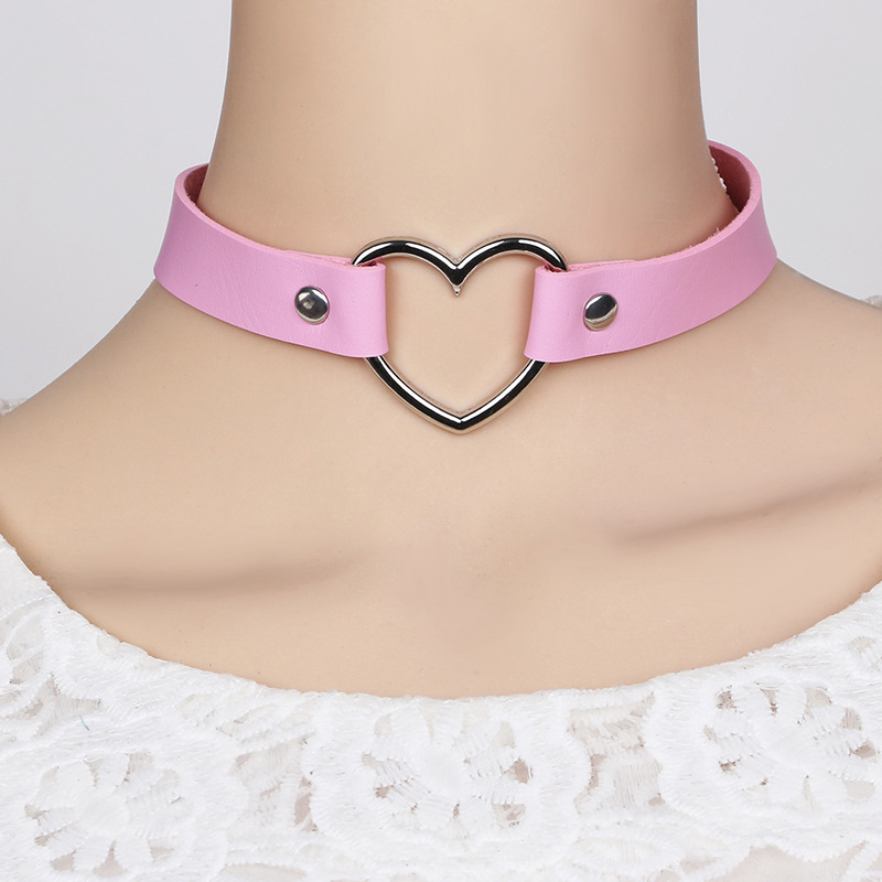 

Women Lady Punk Goth Harajuku Grunge PU Leather Rivet Heart Collar Choker Funky Torques Necklace Jewelry MU8669