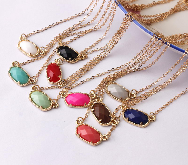 

ZWPON Fashion Gold Frame Mini Oval Resin Acrylic Choker Necklace For Women Facet Oval Aicylic Pendant Necklace for Woman Jewelry
