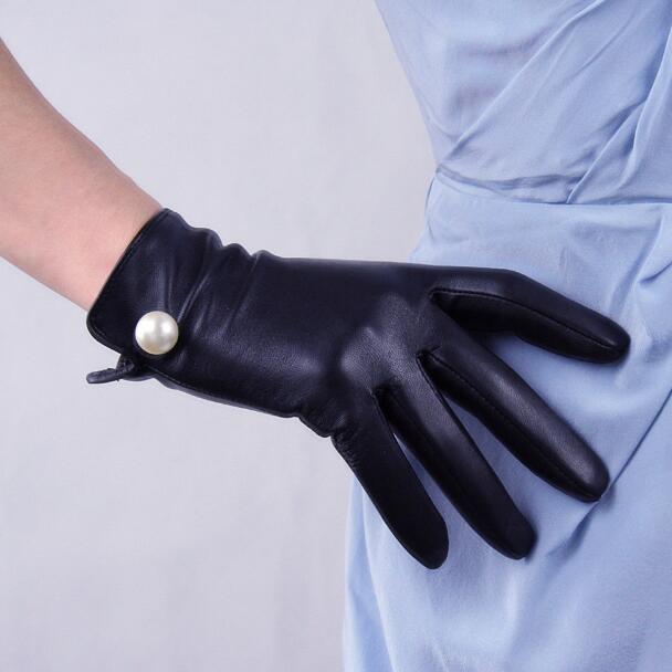 

Women'a fashion natural sheepskin leather driving glove lady's vintage elegant pearl beaded genuine leather driving glove R613