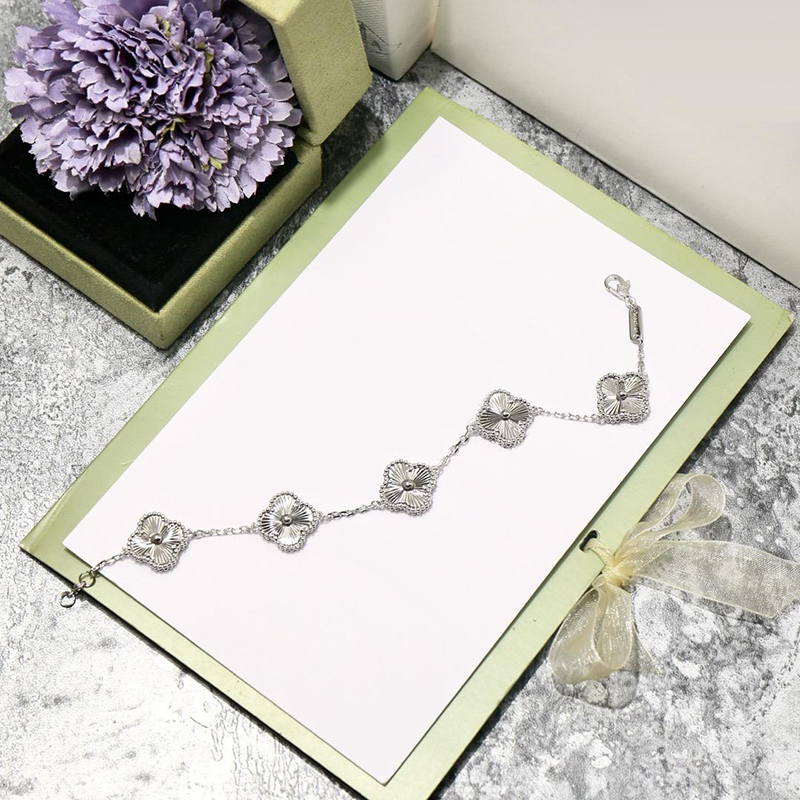 

new Fashion four leaf clover Silver blue brass 5 flower bracelet for women Lovers Day gift classic jewelry for women