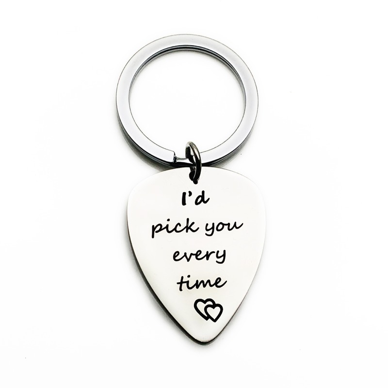 

Oeinin Charms Key Chain Man I'd Pick You Every Time Keychain Bags Lovers Letter Color Keyring Guitar Pick Arrtracive Llaveros