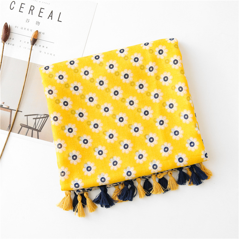 

2020 New Fashion Bohemia Summer Women cotton Scarf Strawberry Beach Hijab Shawls and Wraps Female Foulard Bandana