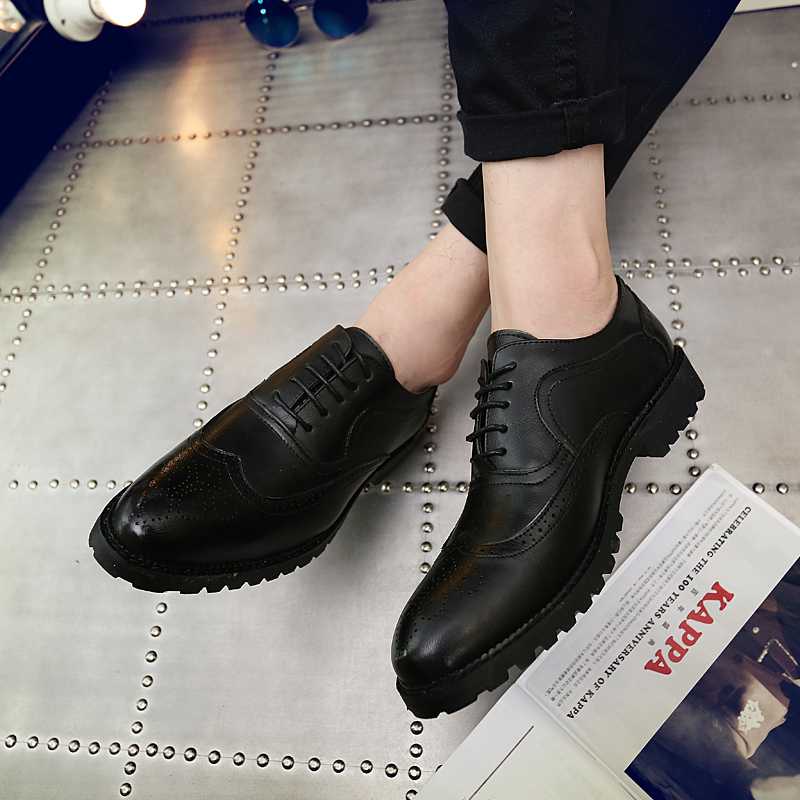 

Bright Leather dress Shoes Men brogue Classic Shoes outdoor Fashion lace up Casual Mens Footwear Flats Party Buty Meskie, Black