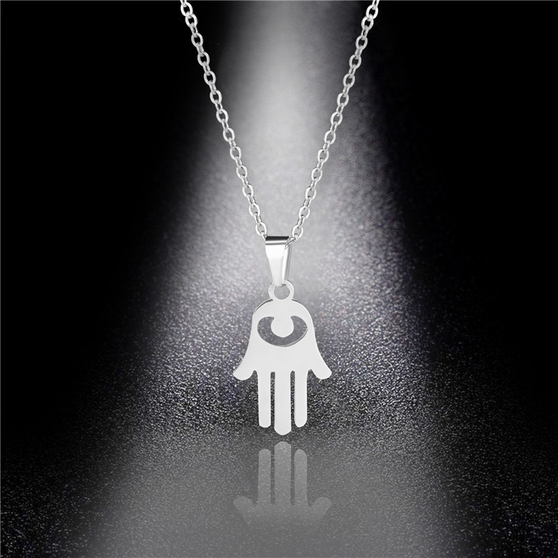 

Stainless Steel Hollow Eye Necklace Female Ins Net Red Jumpy Hand Pendant Ecklace