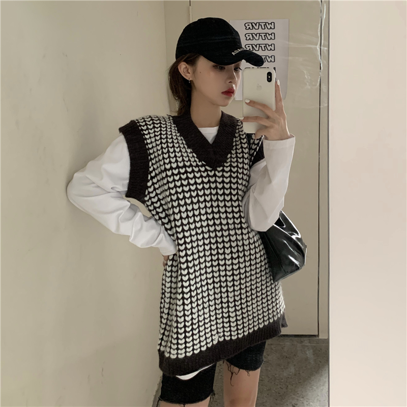 

Autumn winter matching crochet pattern contrast color V-neck vest knitted sweater vest women, Black