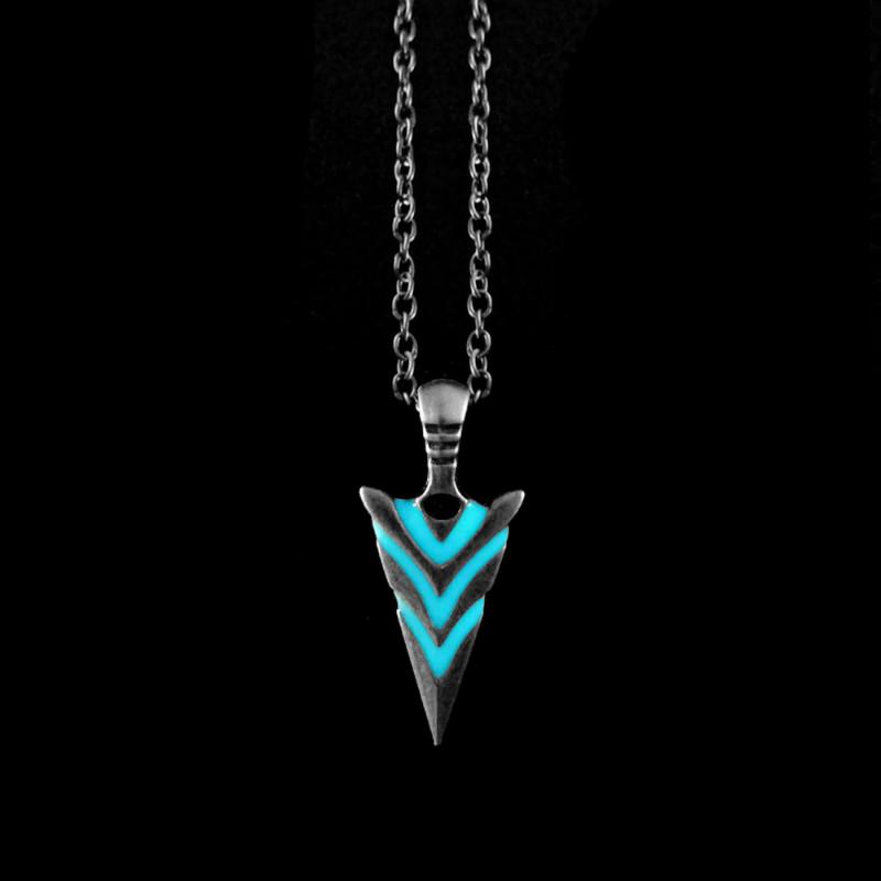 

Luminous Glowing Arrow Pendant Necklace Knight Spear Necklace Glow In The Dark Pike for Women Men Halloween Gift