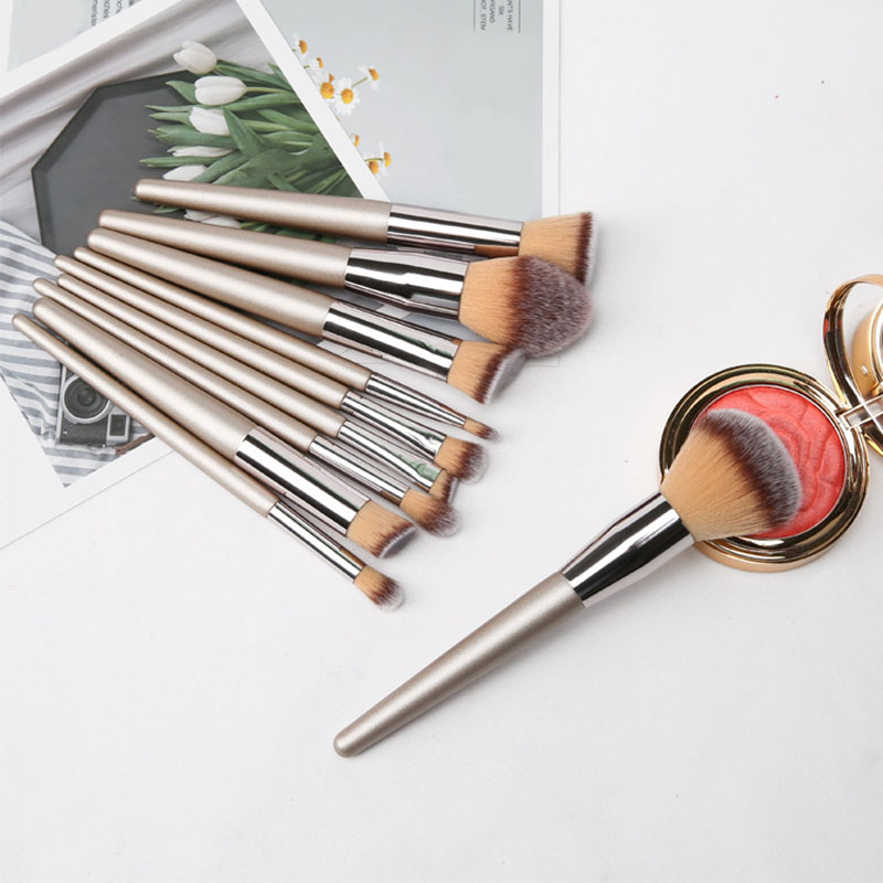 

10 Pcs Makeup Brush Soft Eye Shadow Foundation Blush Portable Beauty Tools for Women @ME88