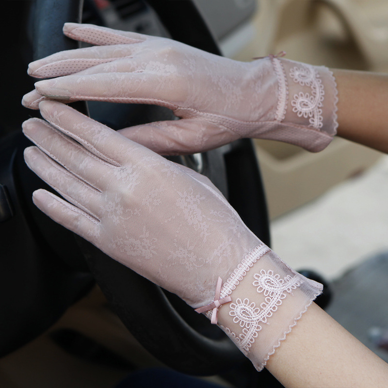 

2020 Fashion New Womens Short Lace Flower Silk Slip Sunscreen Outdoor Breathable Gloves Touch Screen Summer Driving Glove