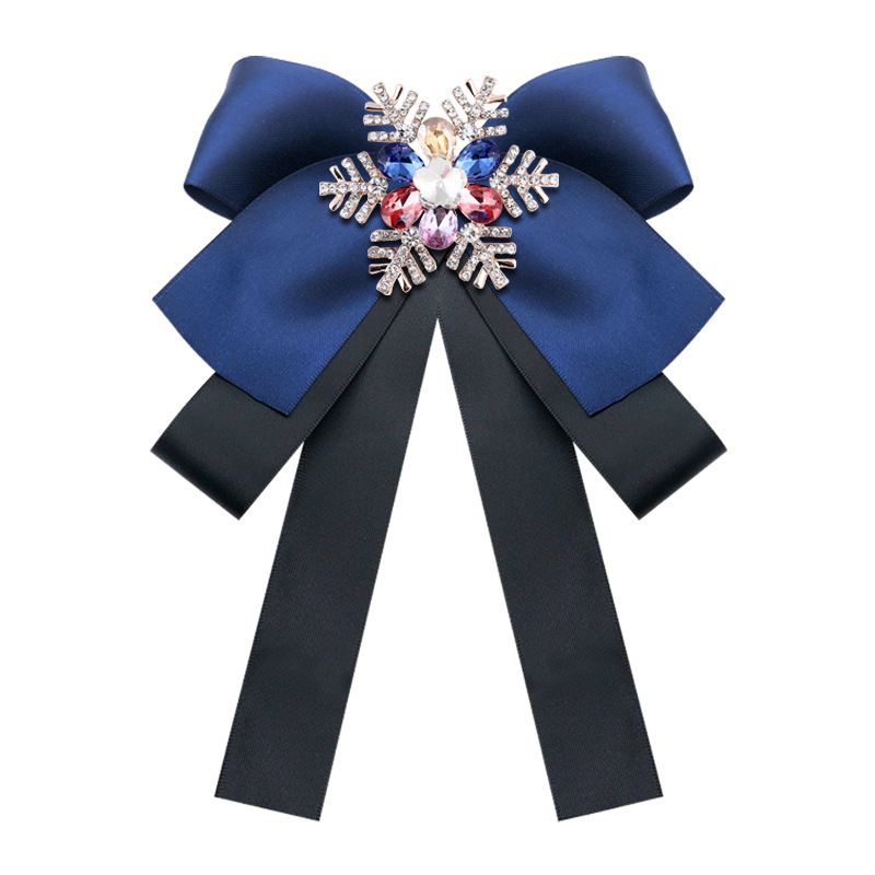 

Hand-made Bow Tie Classic Korean Christmas Color Crystal Snowflake Brooch Bowtie High-grade Women's Shirt Accessories Gifts 2020