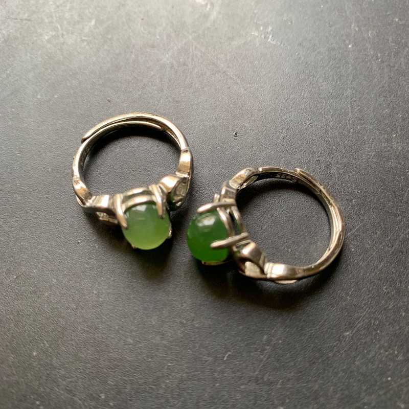 

Natural Green Jades Stone Rings Women Open Adjustale Ring Silver-color Plated Ring Free Size Stone CAB Jewelry 1pc