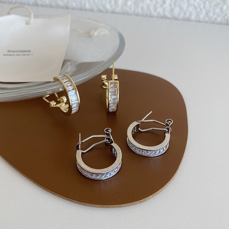 

Korea Design High-end Elegant And Irregular Zircon Hoop Earring Small Crystals Gifts For Girls Anti-allergic Wedding Jewelery