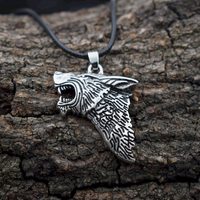 

SanLan 12pcs Viking wolf head necklace