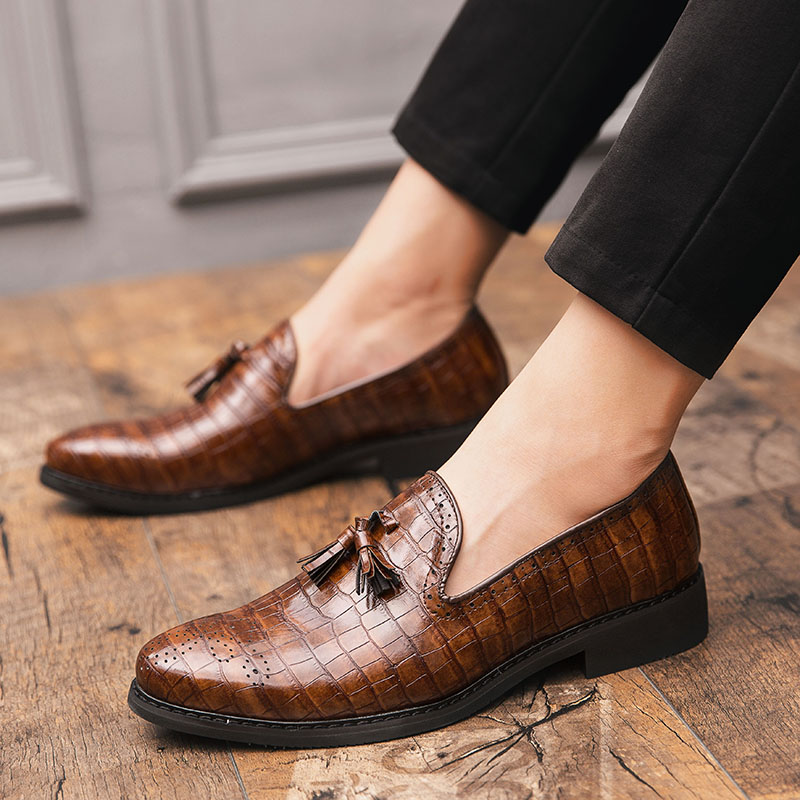 

Men Dress Shoes Gentleman Personality trend Paty Leather Wedding Shoes Men Flats Leather Oxfords Formal Zapatos Hombre, Green