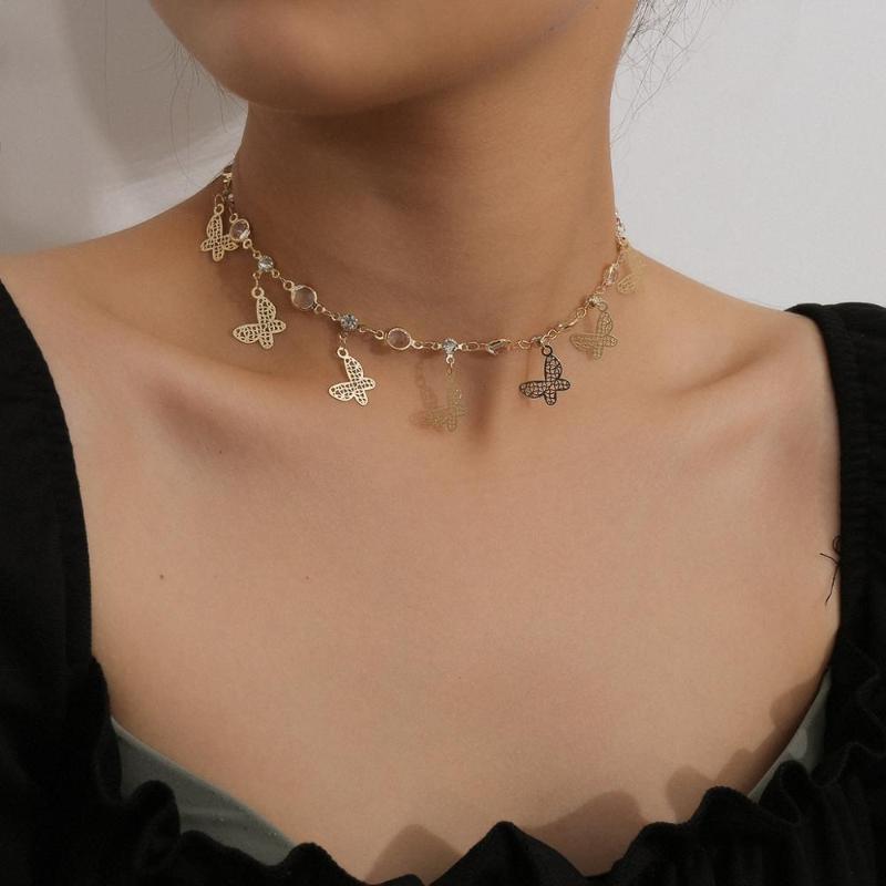 

Bohemian Minimalism Women's Golden Cute Butterfly Pendant Clavicle Chain Necklace Crystal Short Chain Girl Glamour Jewelry
