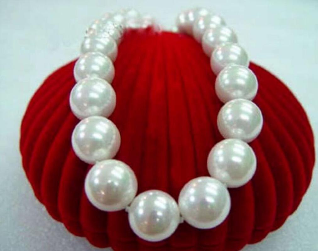 

Charming 16mm south sea white shell pearl necklace 18" 36