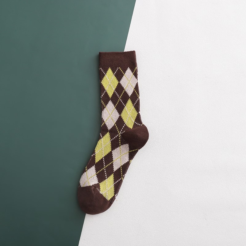 

Casual Men's & Women's European and American Retro Socks Autumn and Winter Fashion Couple Free Size Middle Tube Socks 6 Styles