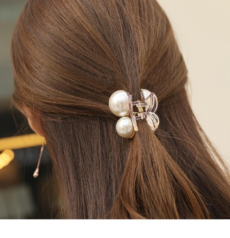 

Sweet cherry grab clip cute wild hair grab lady clip