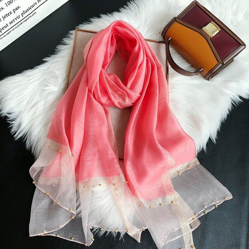 

2020 New Winter Hijab Silk Wool Scarves Women Seaside Travel Beach Towel Sunscreen Shawl Scarf Bandana Foulard Femme