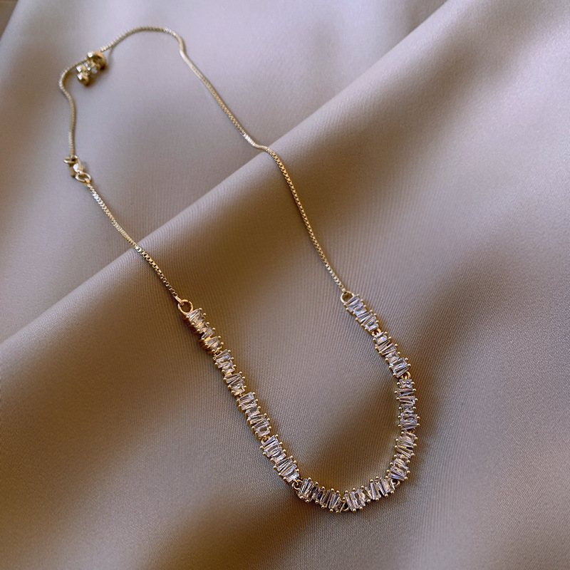 

Korea New Design Fashion Jewelry Luxury Shiny Zircon Necklace Stretchable Adjustable Feminine Clavicle Necklace