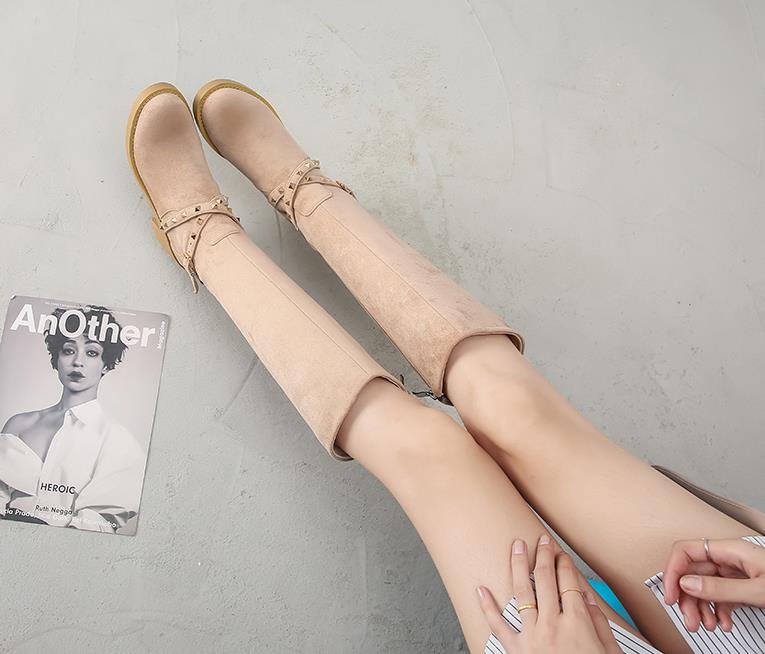 

2020 autumn and winter new retro thick with knight boots rivet boots thin high long tube female elastic, Beige