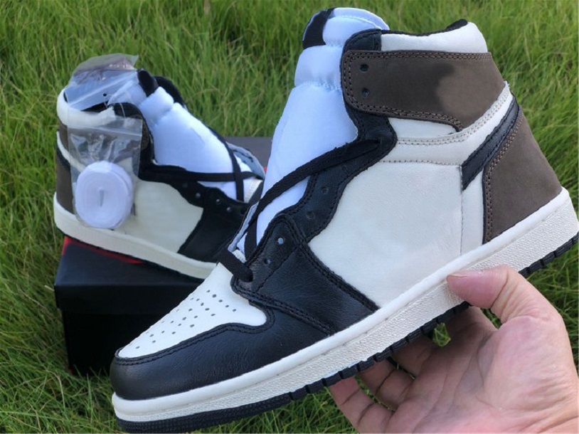 

Dark Mocha 1s High OG Men's Basketball Shoes Black Pale 555088-105 Outdoor Sports sneakers Size 36-46 with box, Brown black