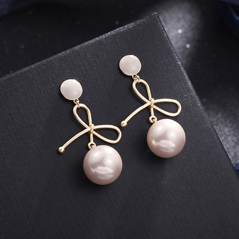 

Sweet Gold Color Bowknot Earrings For Women accessories, Korean Style Simulated Pearl Hanging Earrings Fashion Jewelry Earings