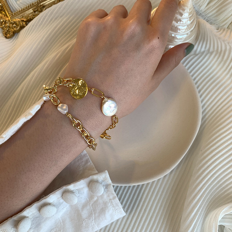 

WTLTC Boho Drop Beaded Coin Chain Bracelets for Women Toggle Clasp Layered Bracelet Rose Pearls Charm Bracelets 4 Style Jewelry