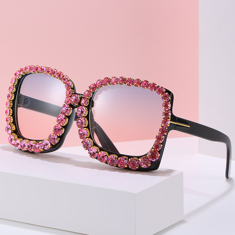

2020 Vintage Oversized Rhinestone Sunglasses Square Colorful Diamond Sun Glasses Women Luxury Fashion Shades for Female UV400