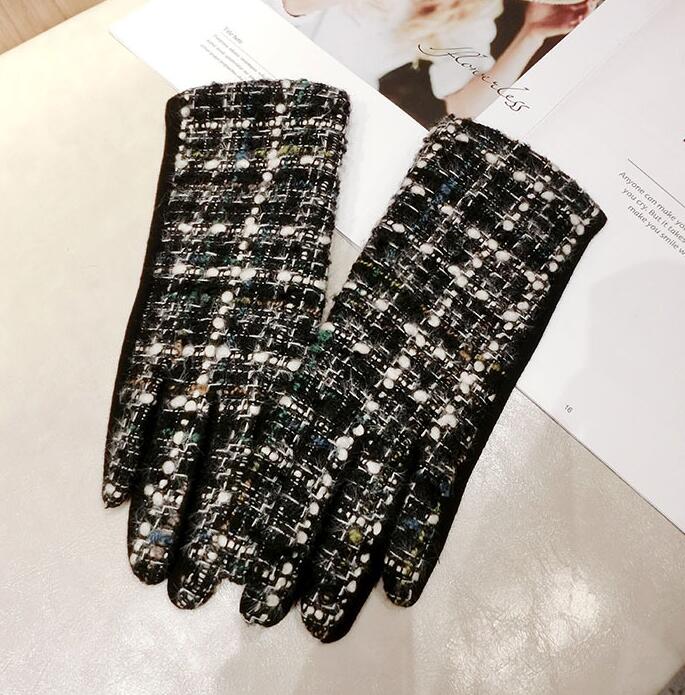 

Women's autumn winter thicken warm plaid woolen gloves lady's touch screen vintage checked glove winter driving glove R2271