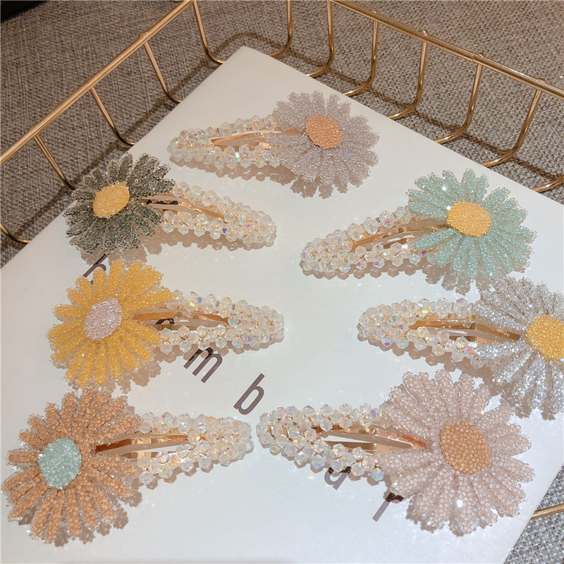 

Fashion Daisy Jewelry Hair Clips Hair Claw Clip Flower pins Barrette Women Summer Beach Party Korean Accessories 2020