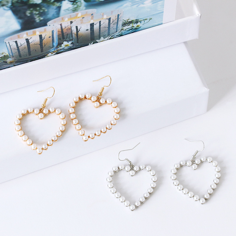 

Soft and lovely vintage geometric heart heart sweet pearl earrings