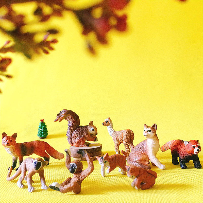 

1Pcs/squirrel cat monkey Alpaca Raccoon/miniatures/lovely cute/fairy garden gnome/moss terrarium decor/crafts/figurine