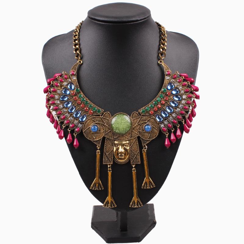 

2020 New Arrival Design Fashion Brand Alloy Necklace Face Shape Chunky Statement Crystal Acrylic Bead Pendant Necklace for Women
