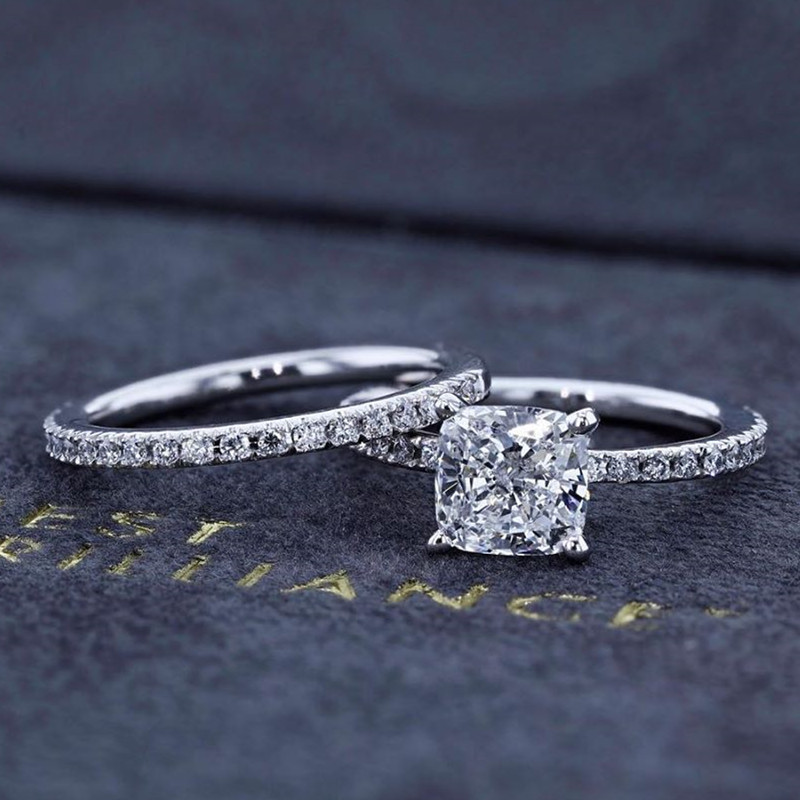 

Simple New 2020 Large Square Zircon Ladies Couple Ring Jewelry Exquisite Fashion Rhinestone Silver Color Women's Wedding Ring