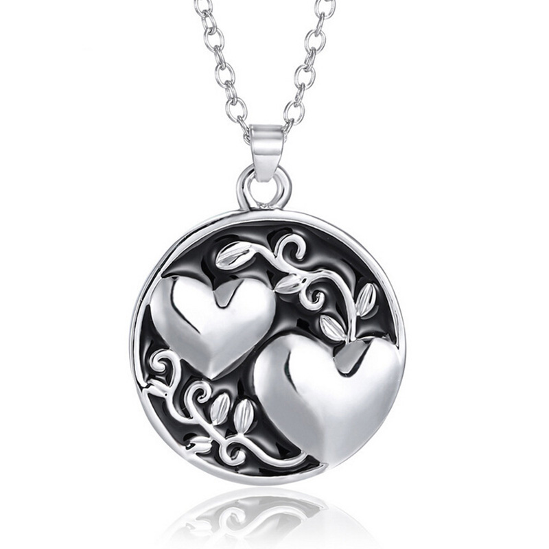 

Vintage Double Heart Love Pendant Necklace Engraved Sister Matching Circle Tree Necklace Two-sides Pendant Love Family Gifts